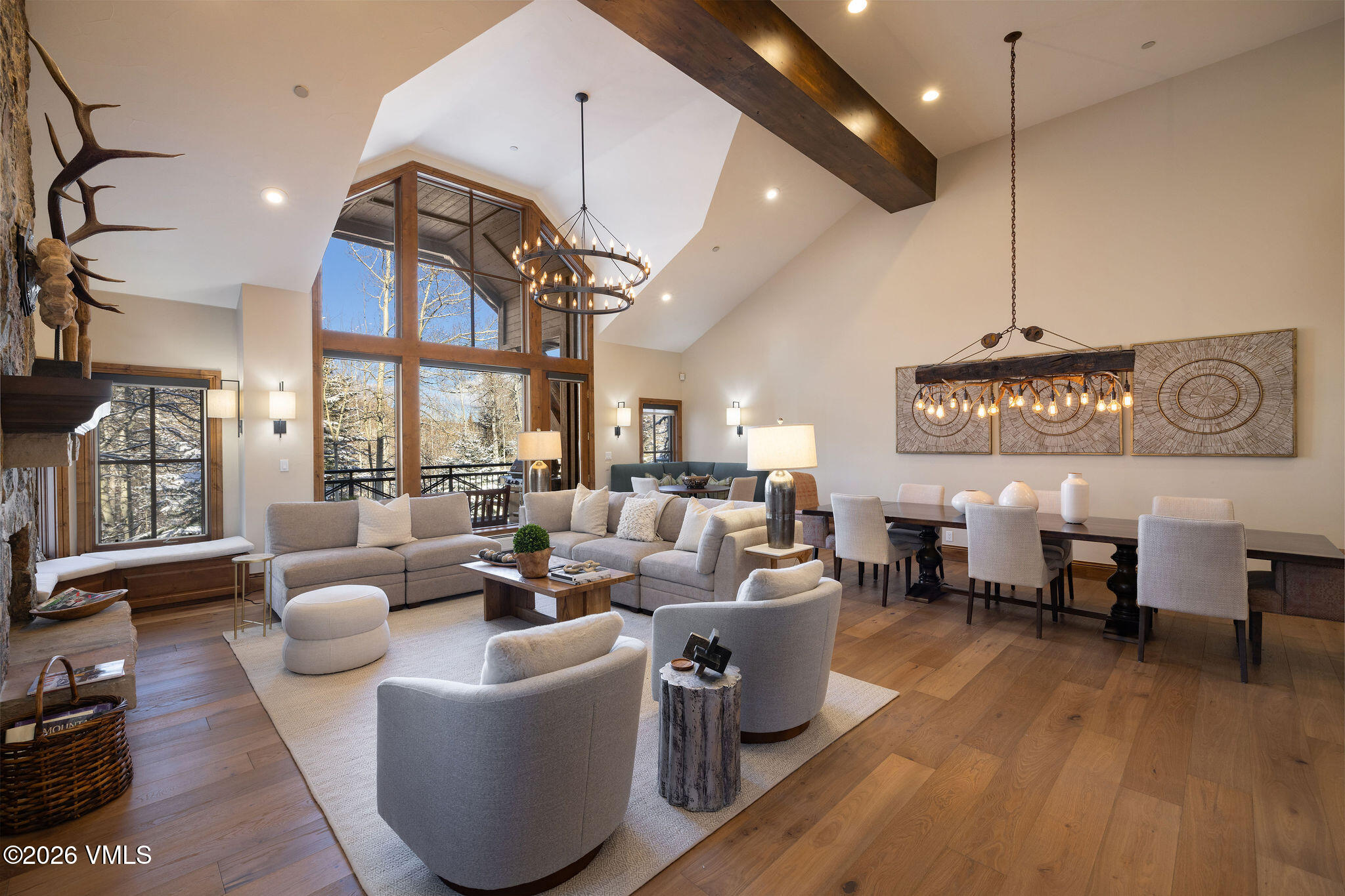 63 Avondale Lane, Unit R1 Beaver Creek, CO 81620 - Photo 4 of 37 2602_villas_at_bc_r1_interior_great