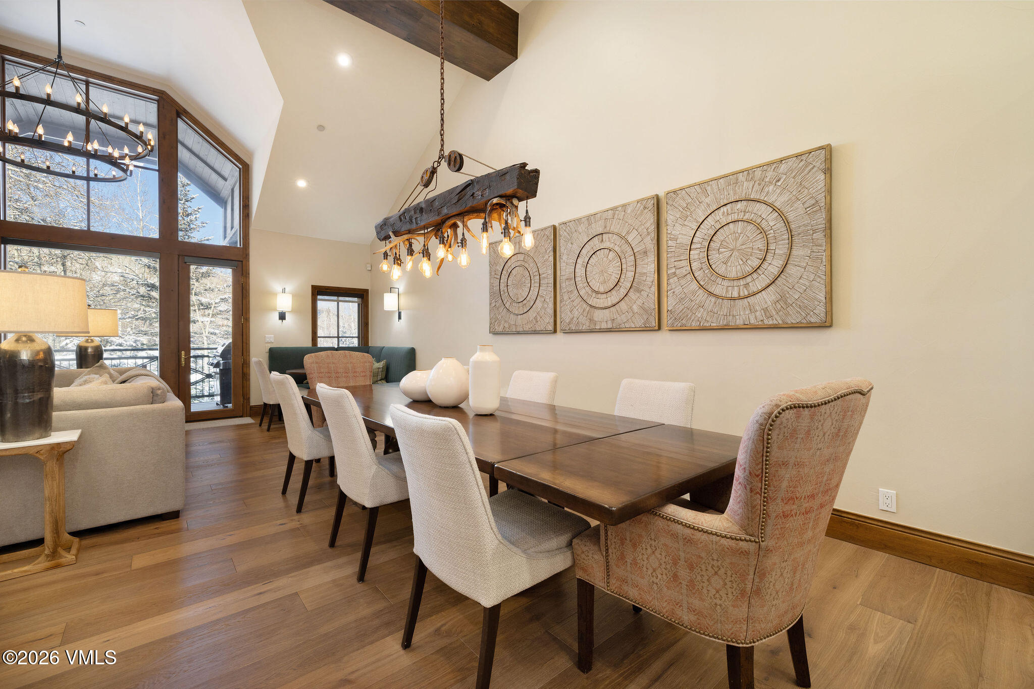 63 Avondale Lane, Unit R1 Beaver Creek, CO 81620 - Photo 7 of 37 2602_villas_at_bc_1_interior_dining_a