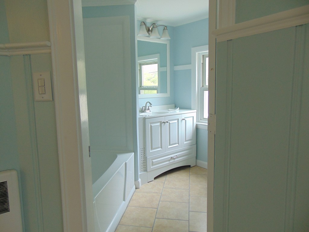206 Glen Charlie Road Wareham, MA 02538 - Photo 7 of 25 Gallery Image 7