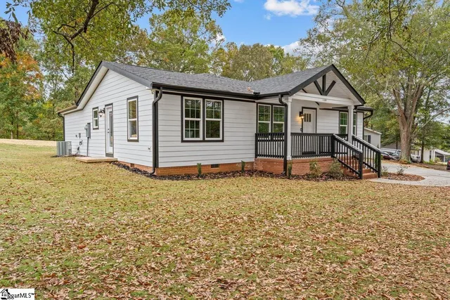 $340,000 | 138 South Church Street, Duncan, SC 29334