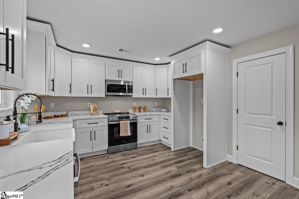 138 South Church Street Duncan, SC 29334 - Photo 8 of 22