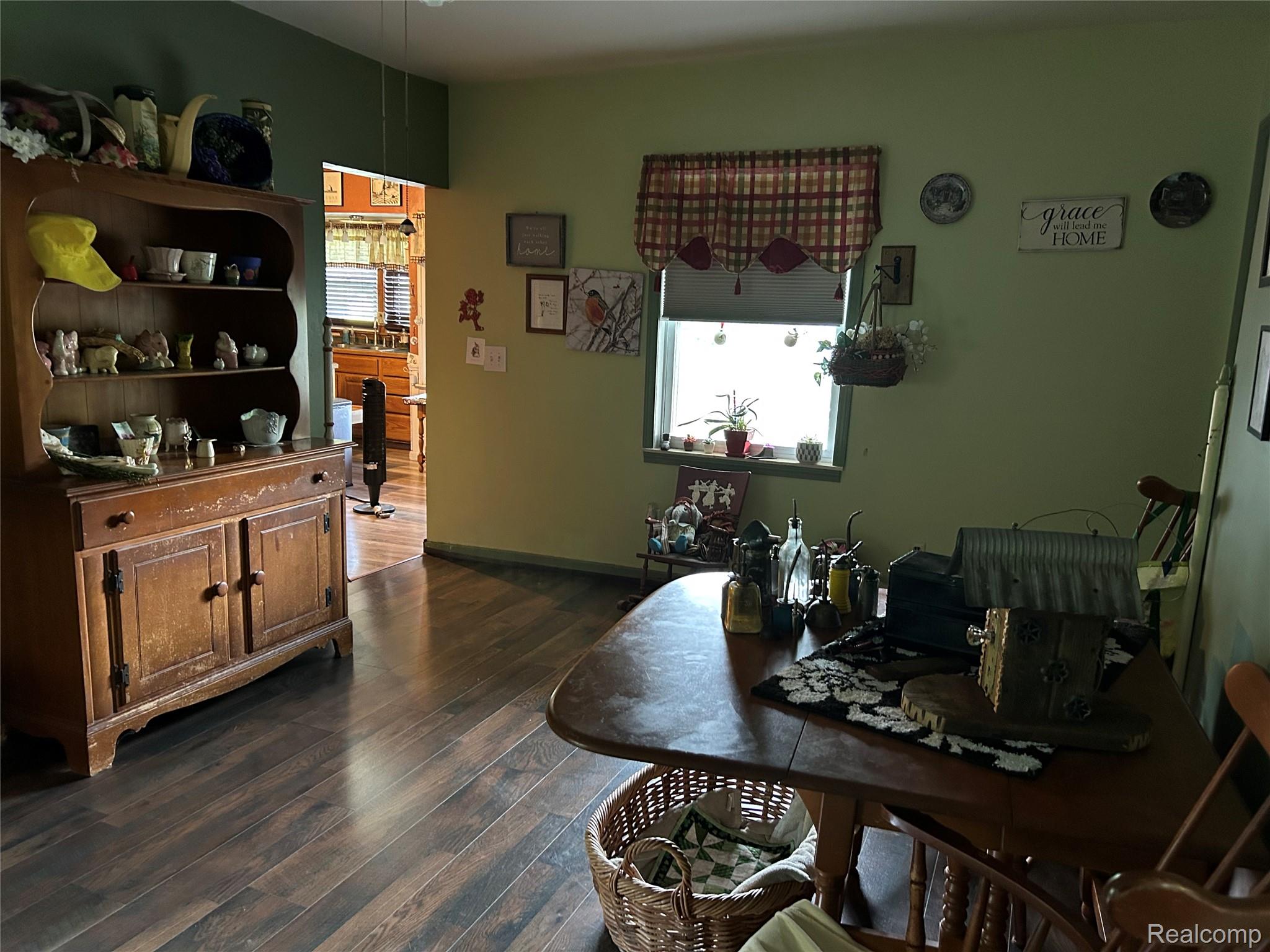 1429 East Caro Road Caro, MI 48723 - Photo 11 of 18 IMG_4112.jpeg