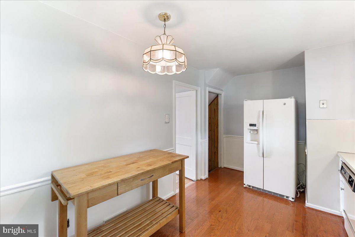 334 Bennett Road Springfield, PA 19064 - Photo 17 of 33 Eat-In-Kitchen