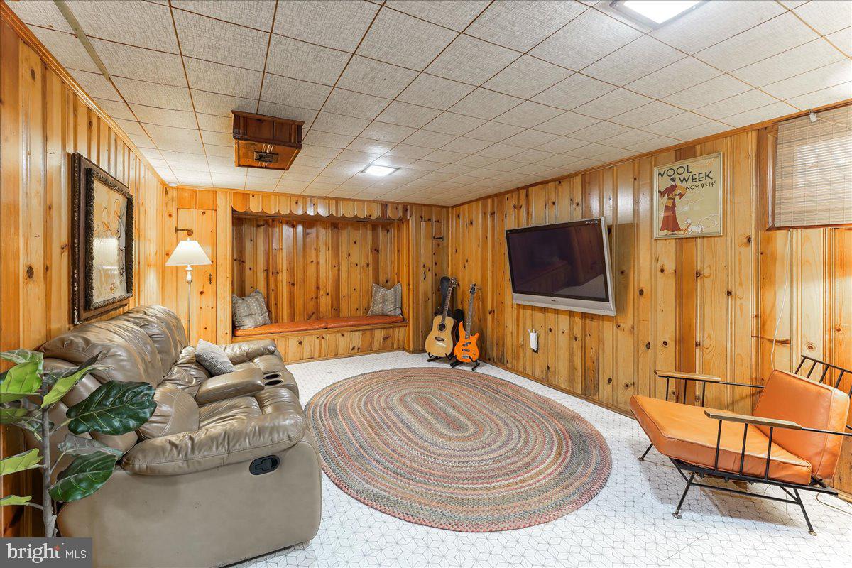 334 Bennett Road Springfield, PA 19064 - Photo 20 of 33 Finished Basement