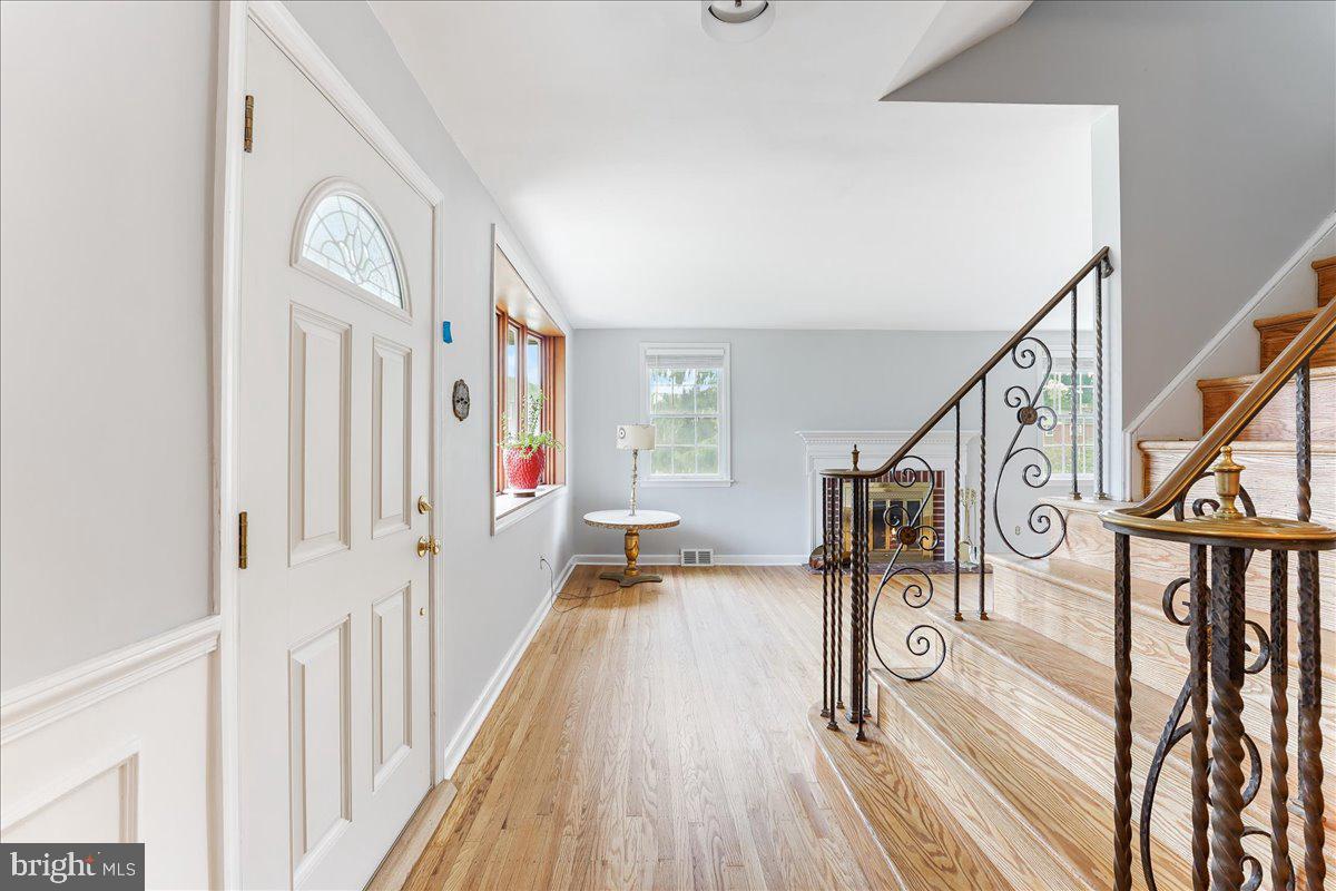 334 Bennett Road Springfield, PA 19064 - Photo 5 of 33