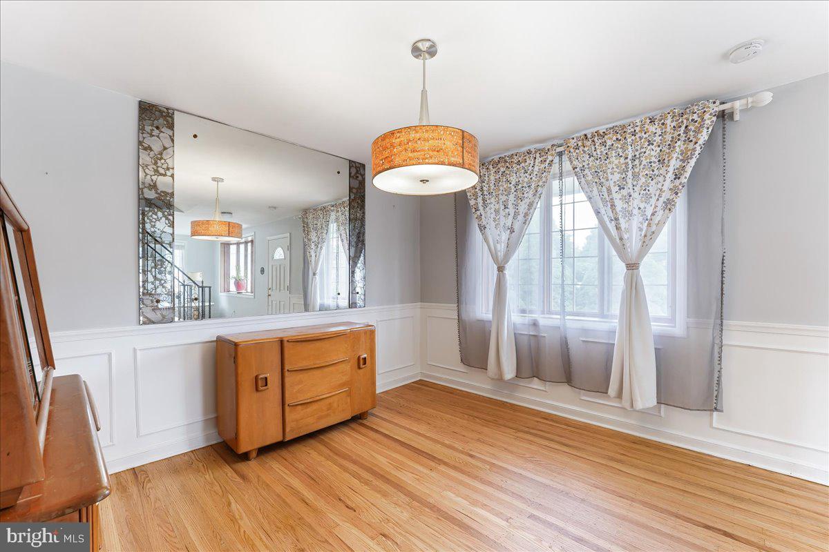 334 Bennett Road Springfield, PA 19064 - Photo 6 of 33 Dining Room