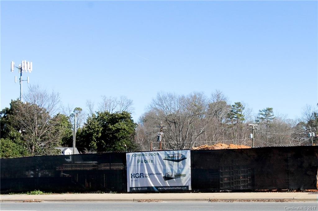 908 Millbrook Road, Unit B Charlotte, NC 28211 - Photo 19 of 23 a view of outdoor space with garden view