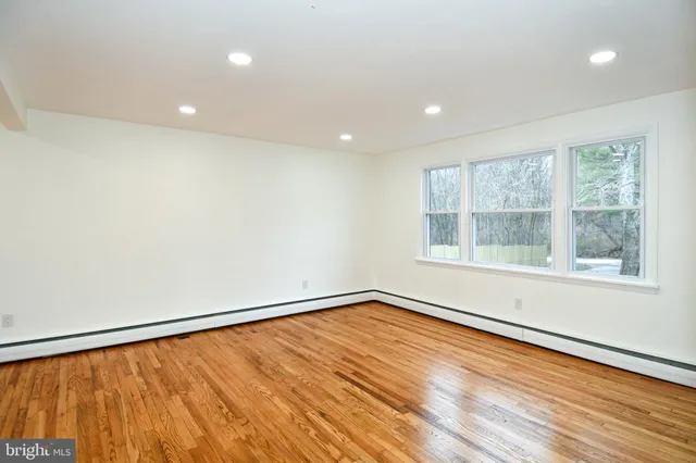 $590,000 | 26904 Overlook Street, Damascus, MD 20872