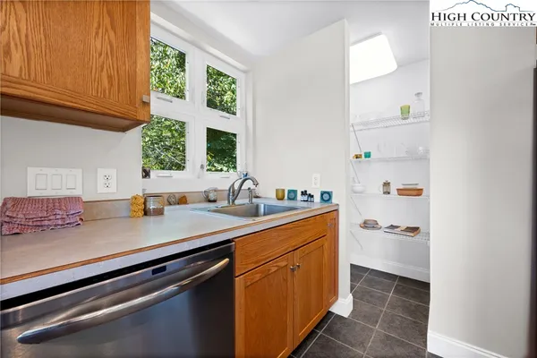 $485,000 | 127 Sun Haven Lane, Boone, NC 28607