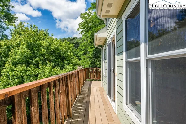 $485,000 | 127 Sun Haven Lane, Boone, NC 28607