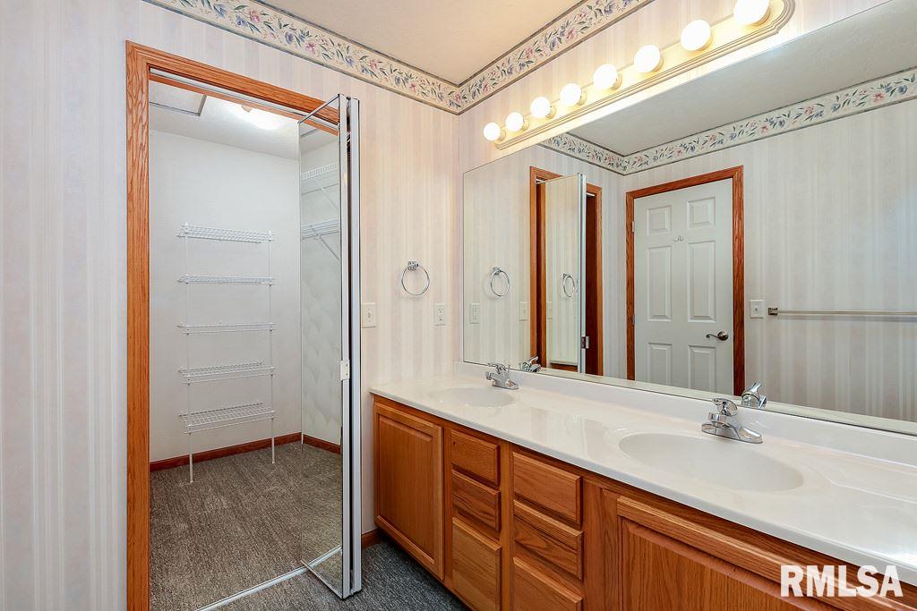 5251 Red Fox Road Bettendorf, IA 52722 - Photo 15 of 24