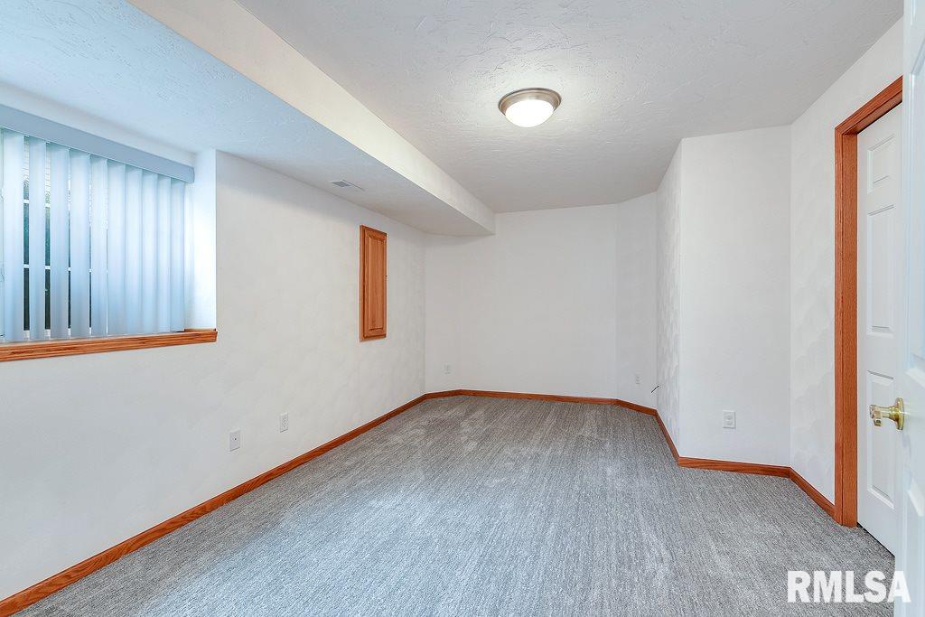5251 Red Fox Road Bettendorf, IA 52722 - Photo 22 of 24