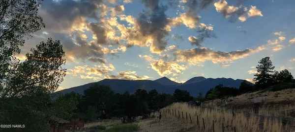 $799,900 | 11285 Homestead Lane, Flagstaff, AZ 86004