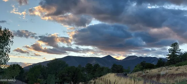 $845,000 | 11285 Homestead Lane, Flagstaff, AZ 86004