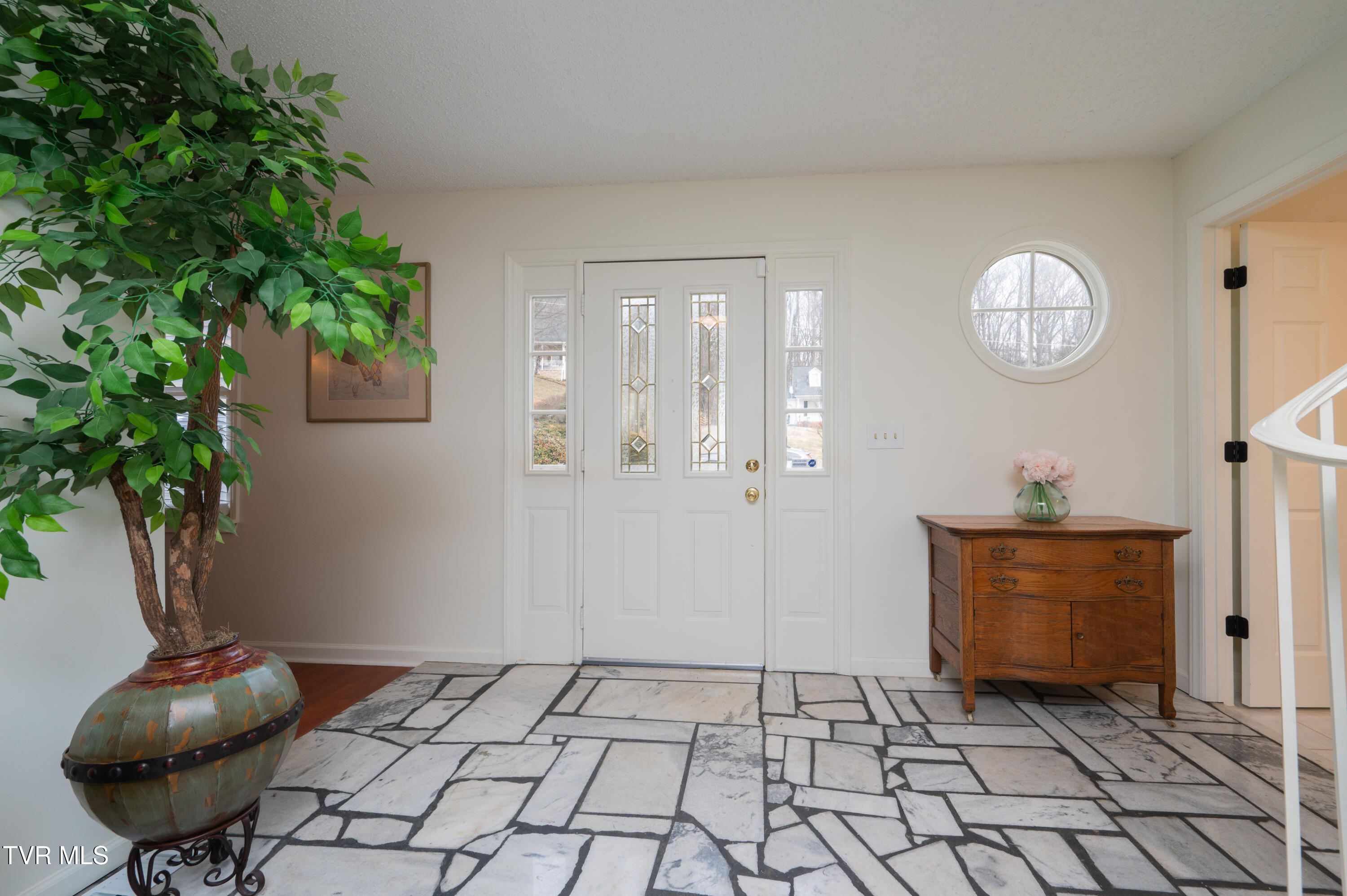 744 Stuffle Street Kingsport, TN 37660 - Photo 6 of 71 Stuffle-48