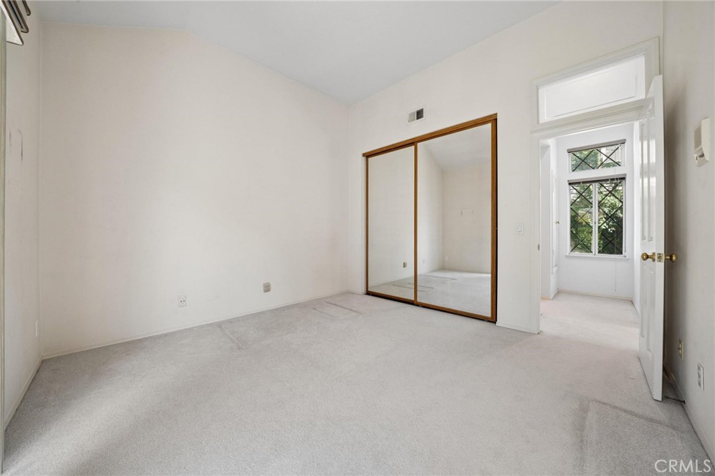 26072 Charing Cross Road Valencia, CA 91355 - Photo 94 of 105