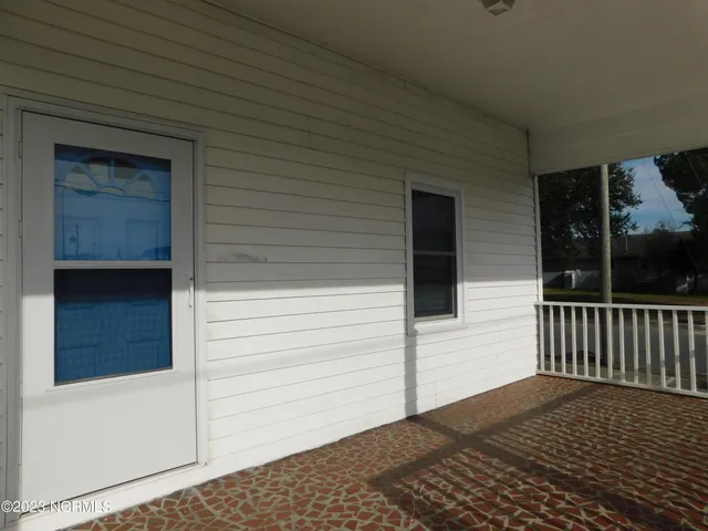 $1,600 | 719 Cedar Street, Beaufort, NC 28516