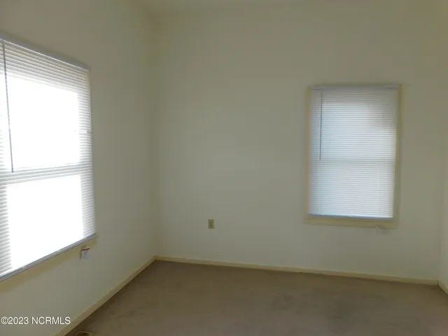 $1,600 | 719 Cedar Street, Beaufort, NC 28516