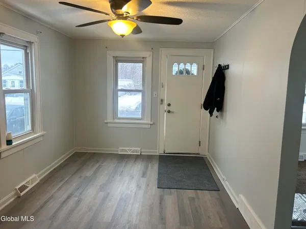 $1,495 | 206 Stoodley Place, Rotterdam, NY 12303