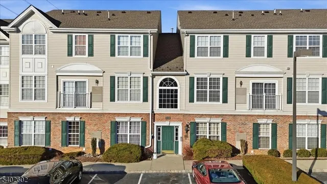 $329,000 | 228 Windmill Court, Phillipsburg, NJ 08865