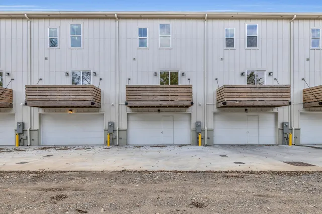 $2,500 | 1617 Adams Street, Chattanooga, TN 37408