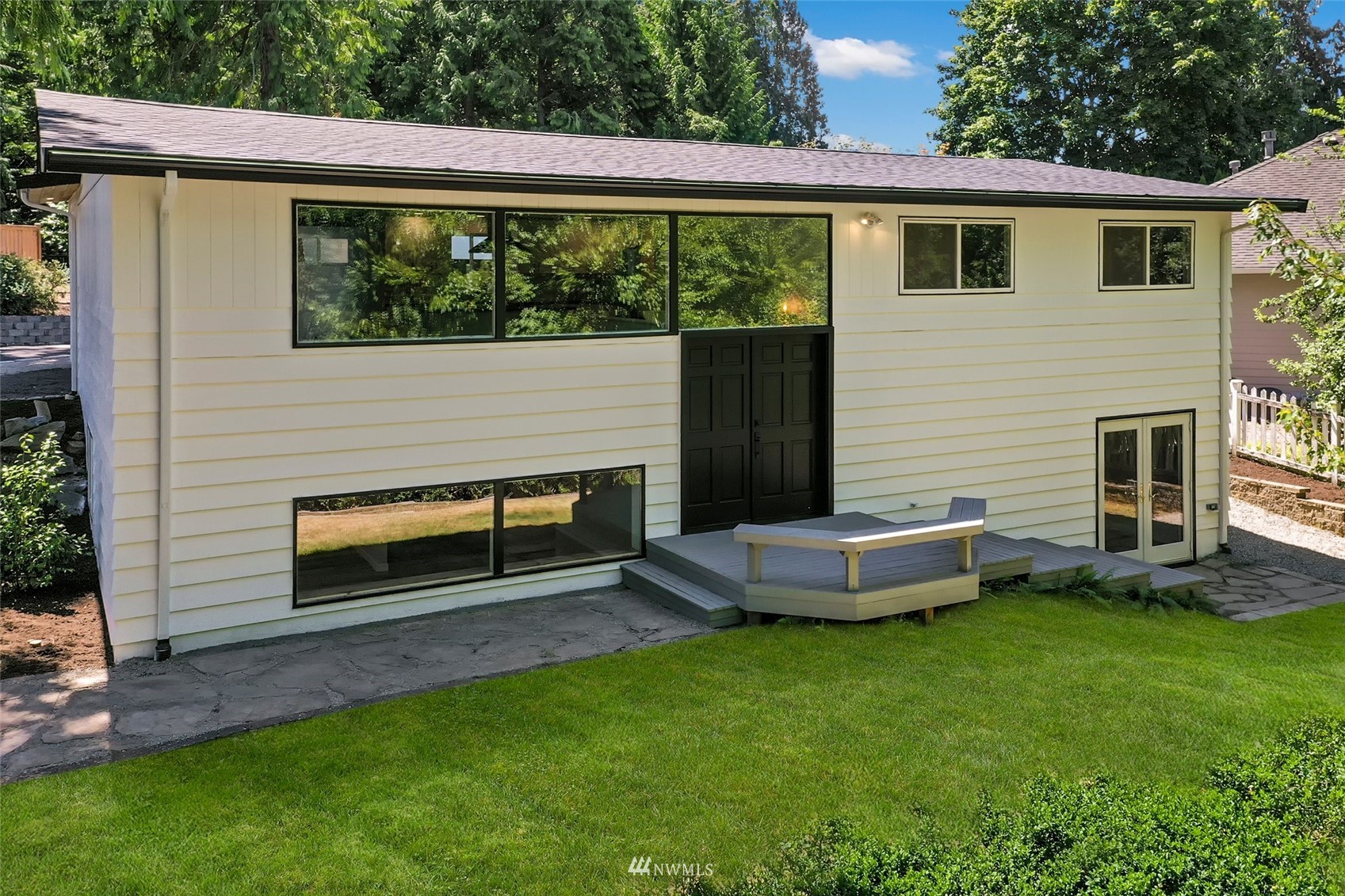 23314 25th Drive Southeast Bothell, WA 98021 - Photo 2 of 40 a house view with a garden space
