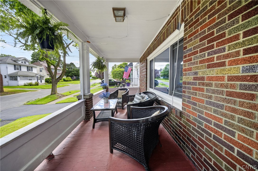 148 Winthrop Road Syracuse, NY 13206 - Photo 7 of 45