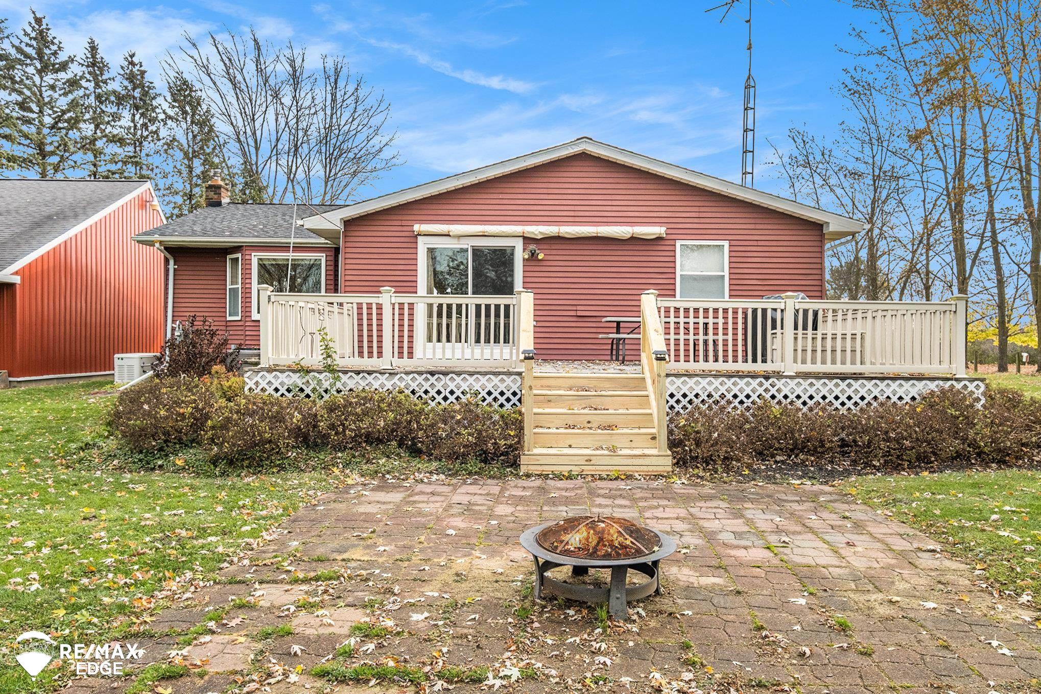 2244 South Oak Road Davison, MI 48423 - Photo 7 of 29 50127155-6.JPG