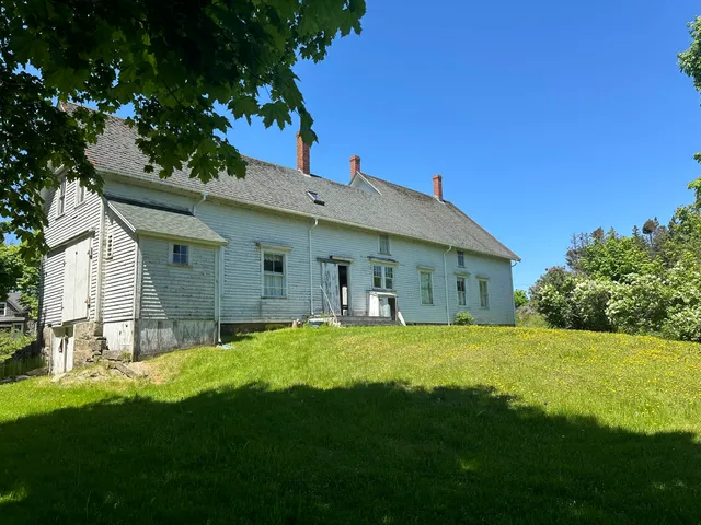 $490,000 | 87 North Road, Matinicus, ME 04851