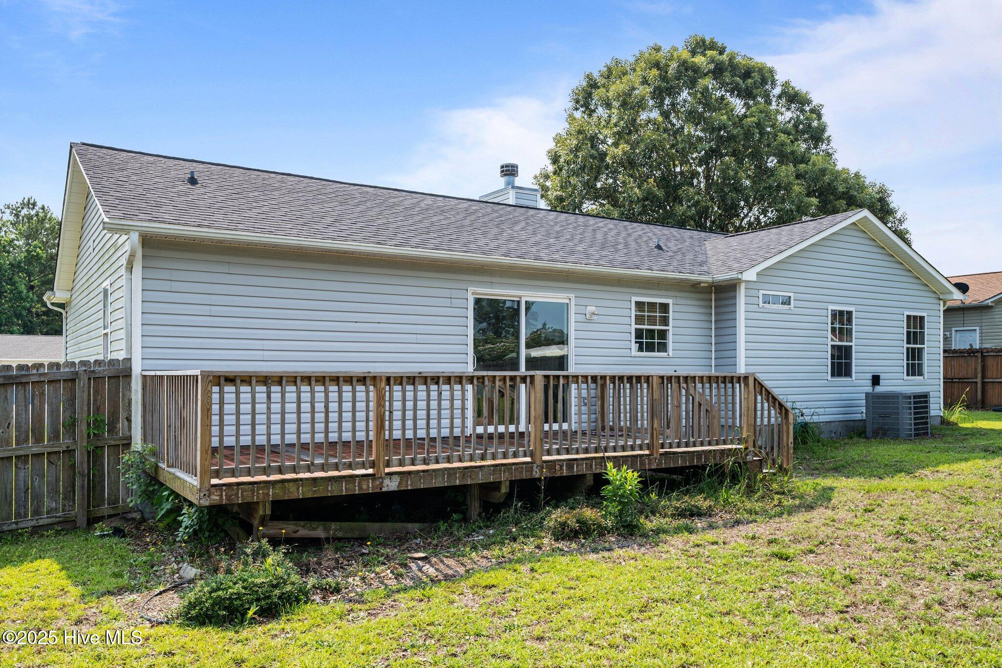 105 Linden Road Richlands, NC 28574 - Photo 22 of 36 29-web-or-mls-07