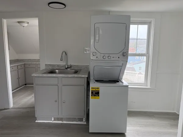 $2,200 | 46 Franklin Street, Unit 2, Leominster, MA 01453