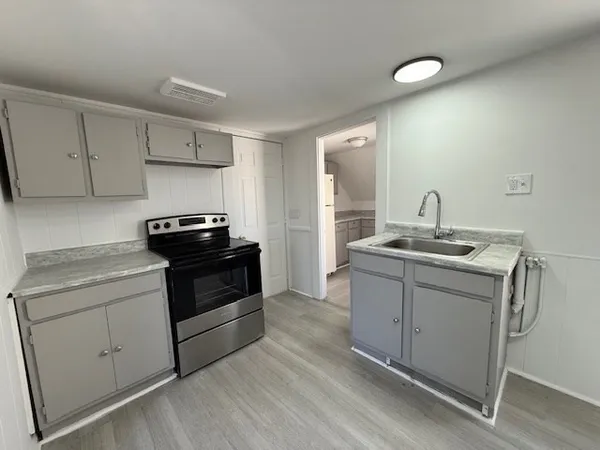 $2,200 | 46 Franklin Street, Unit 2, Leominster, MA 01453