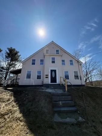 $2,200 | 46 Franklin Street, Unit 2, Leominster, MA 01453