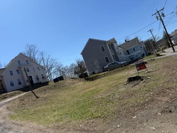 $2,200 | 46 Franklin Street, Unit 2, Leominster, MA 01453