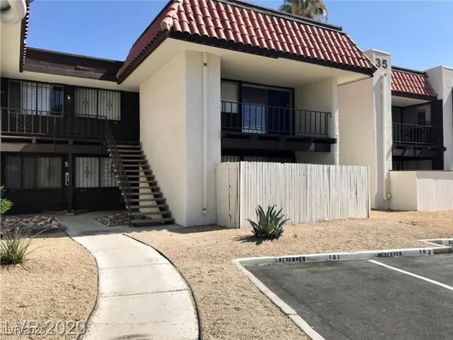$650 | 1405 Vegas Valley Drive, Unit 355, Las Vegas, NV 89169