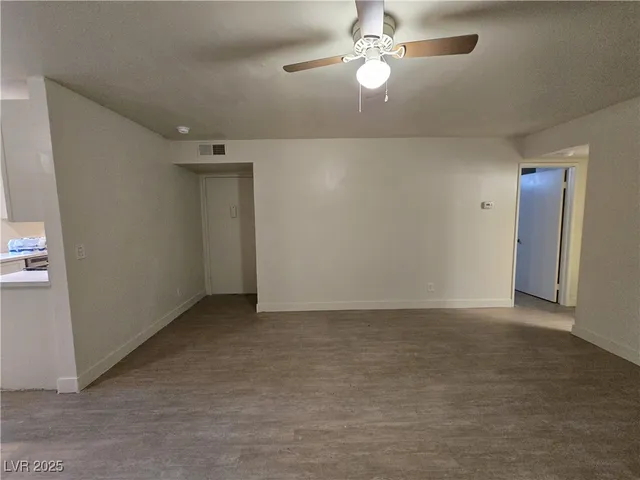 $650 | 1405 Vegas Valley Drive, Unit 355, Las Vegas, NV 89169