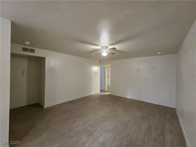 $650 | 1405 Vegas Valley Drive, Unit 355, Las Vegas, NV 89169