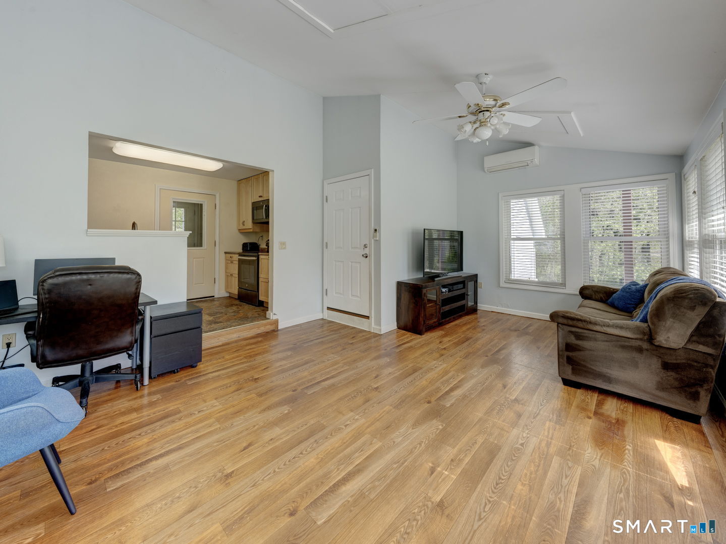 212 South Bedlam Road Mansfield, CT 06250 - Photo 27 of 40 Second living space.