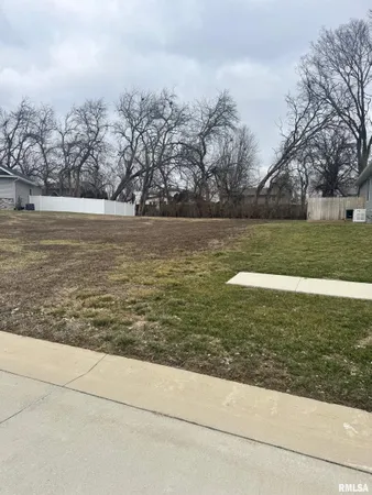 $39,900 | 83 Firefly Court, Chatham, IL 62629
