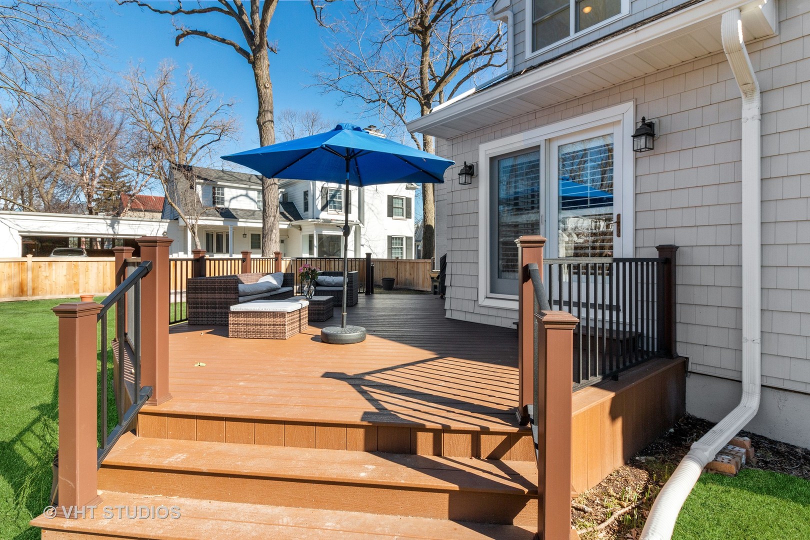 700 Juniper Road Glenview, IL 60025 - Photo 5 of 34 a patio with table and chairs