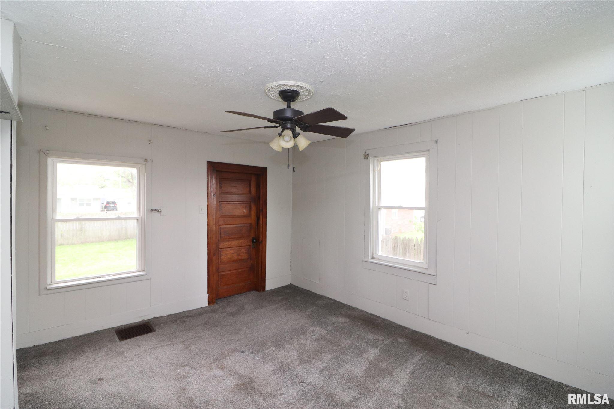 1207 North Hill Street Springfield, IL 62702 - Photo 12 of 28 Gallery Image 12