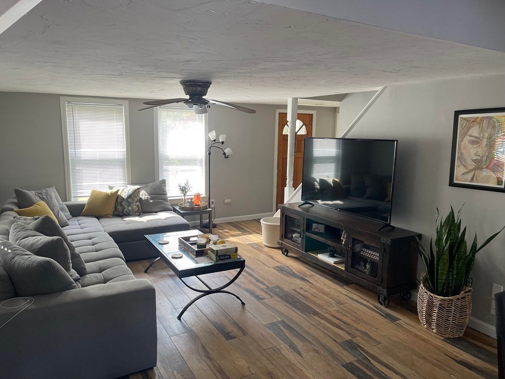 104 High Street Upton, MA 01568 - Photo 4 of 19 Gallery Image 4