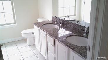 37052 Howard Road Farmington, MI 48331 - Photo 8 of 10 IMG_20131230_141810_252.jpg