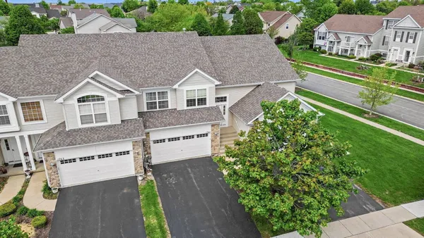 $289,900 | 1765 Fieldstone Drive South, Shorewood, IL 60404