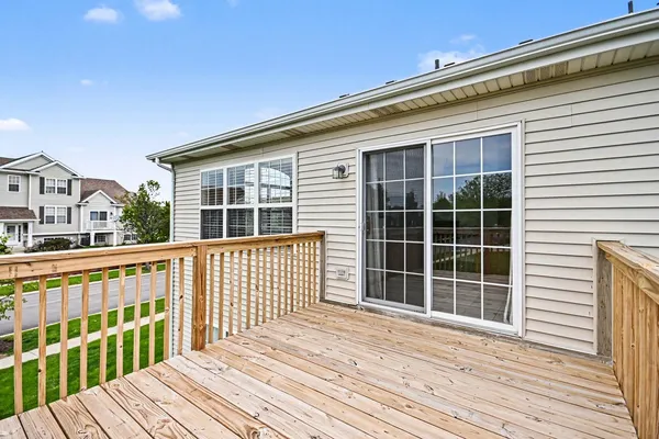 $289,900 | 1765 Fieldstone Drive South, Shorewood, IL 60404