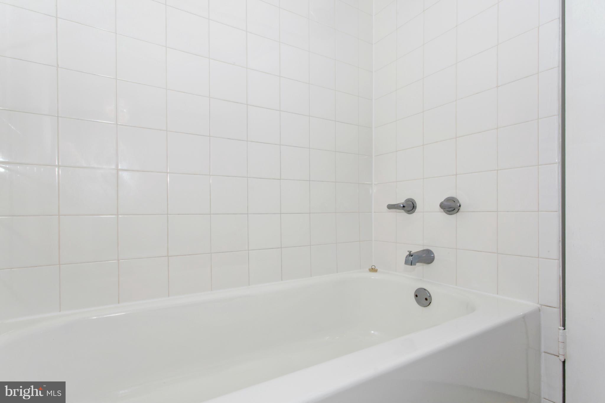 10923 Breewood Road Silver Spring, MD 20901 - Photo 18 of 30 Upper Hall Full Bath