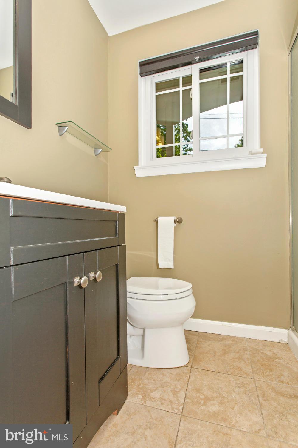 10923 Breewood Road Silver Spring, MD 20901 - Photo 25 of 30 Main Level Full Bath