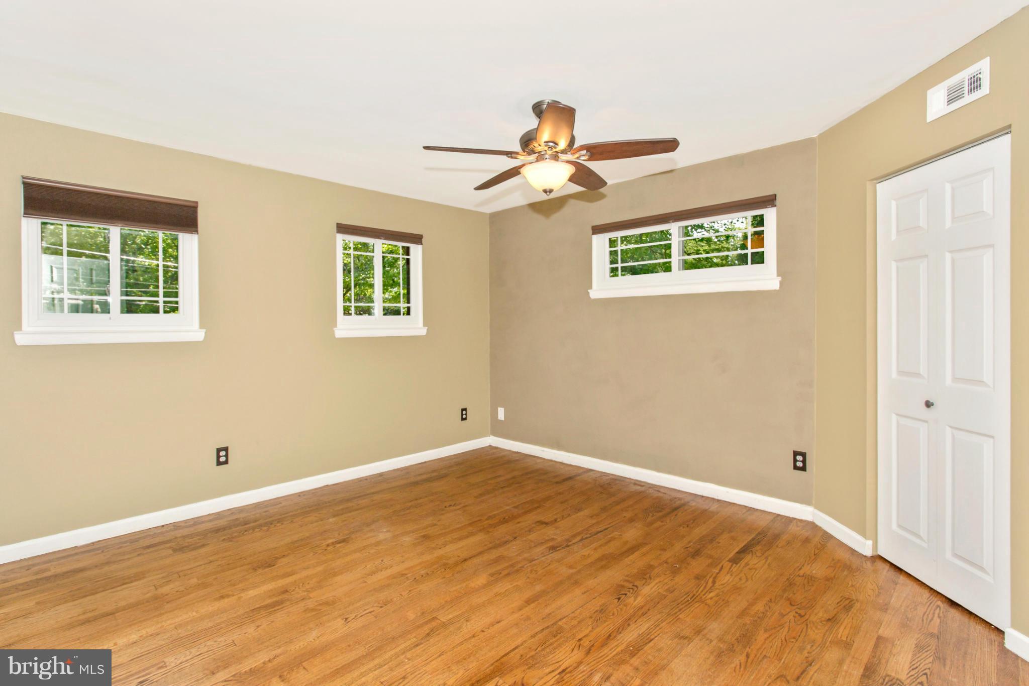 10923 Breewood Road Silver Spring, MD 20901 - Photo 9 of 30 Bedroom (Master)