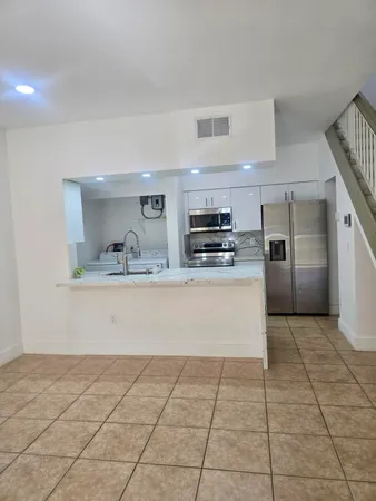 $2,100 | 18338 Northwest 68th Avenue, Unit B, Hialeah, FL 33015