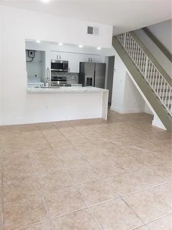 $2,100 | 18338 Northwest 68th Avenue, Unit B, Hialeah, FL 33015